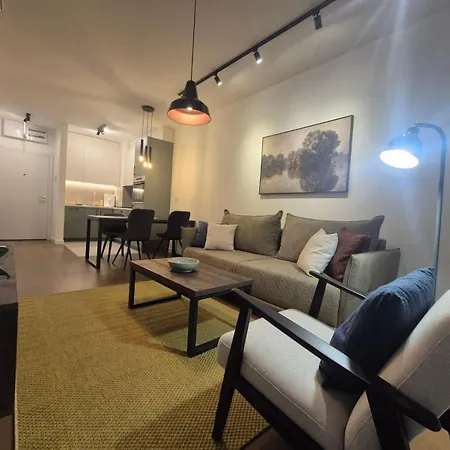 Lastavica Residence, Modern Luxury With Garage アパート *