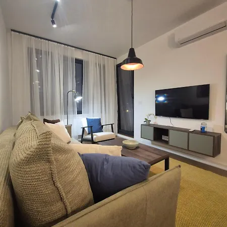 Lastavica Residence, Modern Luxury With Garage * Bělehrad