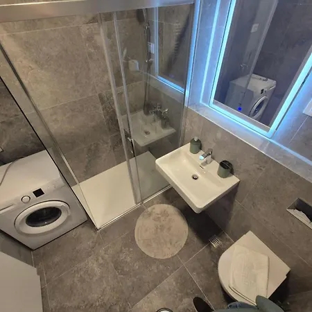 Lastavica Residence, Modern Luxury With Garage *