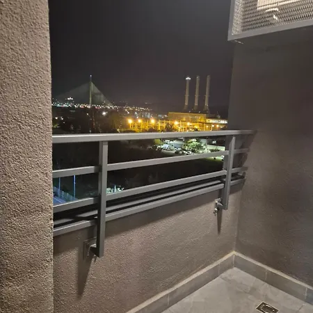 Lastavica Residence, Modern Luxury With Garage ベオグラード